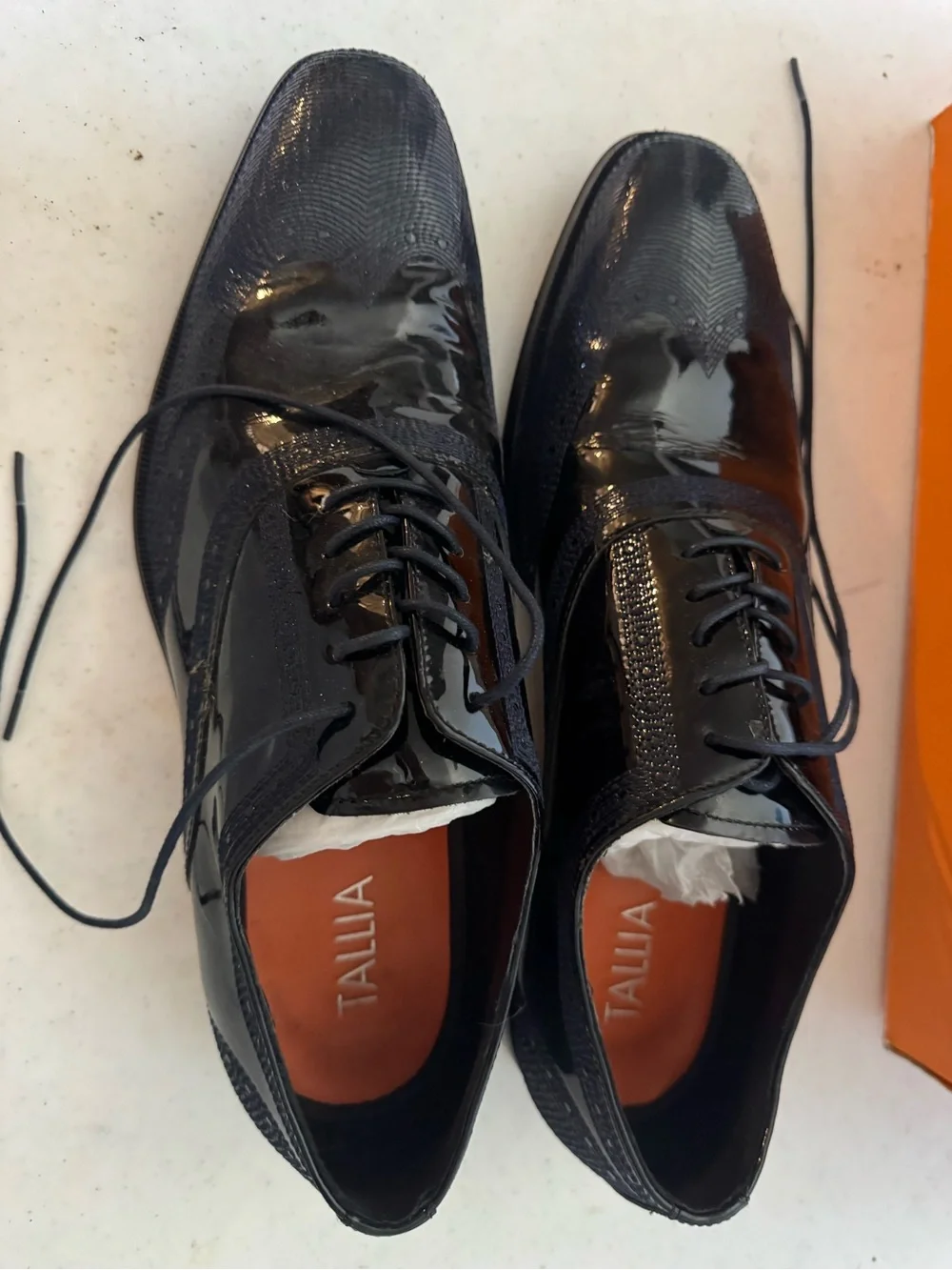 TALLIA sleek black